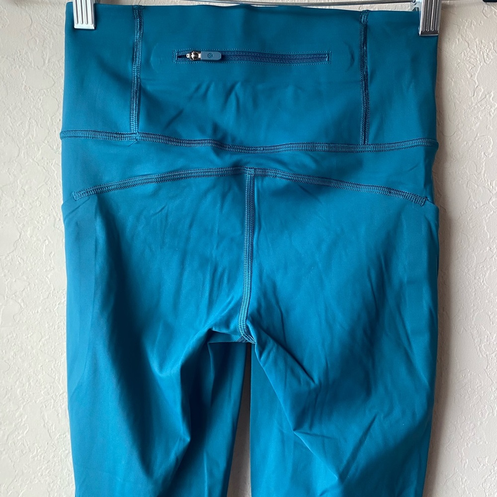 Lululemon Speed Limit Crop 23" in Bermuda Teal ~ Size 4 - Picture 11 of 12